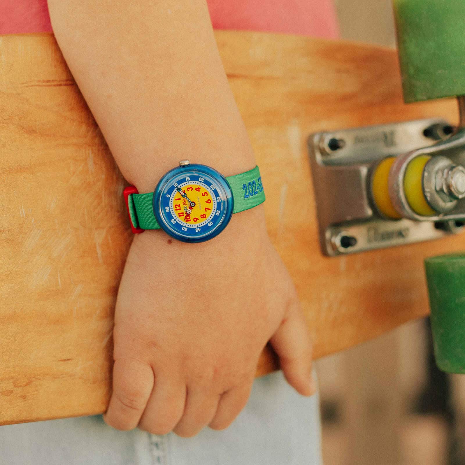 View of product YOUR RETRO GREEN