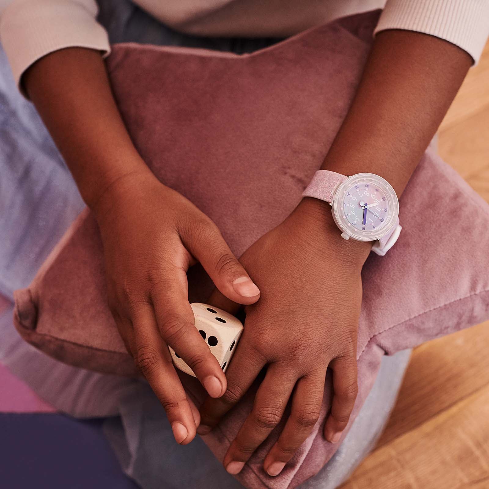 "PEARLAXUS" Gallery Image #1